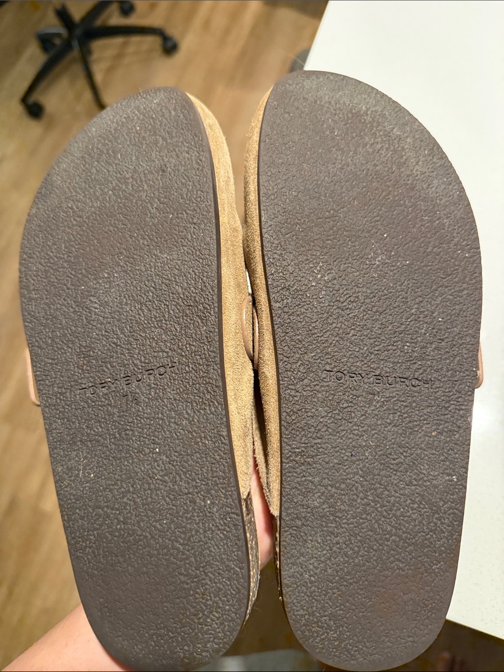 Tory Burch Mellow mule Slip-On Mules with Gold Logo Accent size 7.5 - Picture 4 of 4